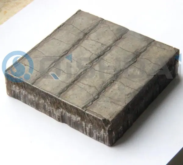 कामकाजी परिस्थितियों को नींव के रूप में लेते हुए, पहनने के प्रतिरोध को अनुकूलित करना: शेडोंग किशुआई पहनने के लिए प्रतिरोधी बाईमेटेलिक सरफेसिंग प्लेट समाधान