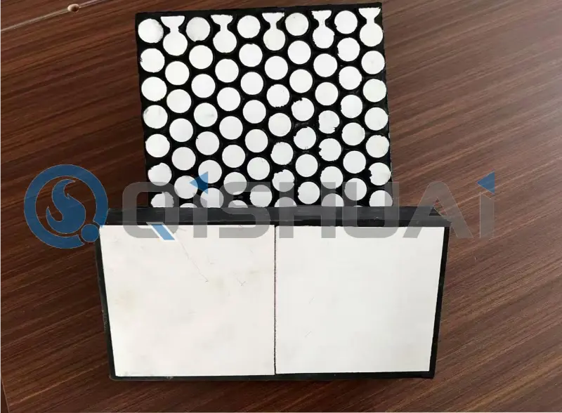 सिरेमिक रबर एंबेडेड स्टील लाइनर्स: थोक सामग्री परिवहन के लिए प्रीमियम पहनने-प्रतिरोधी समाधान